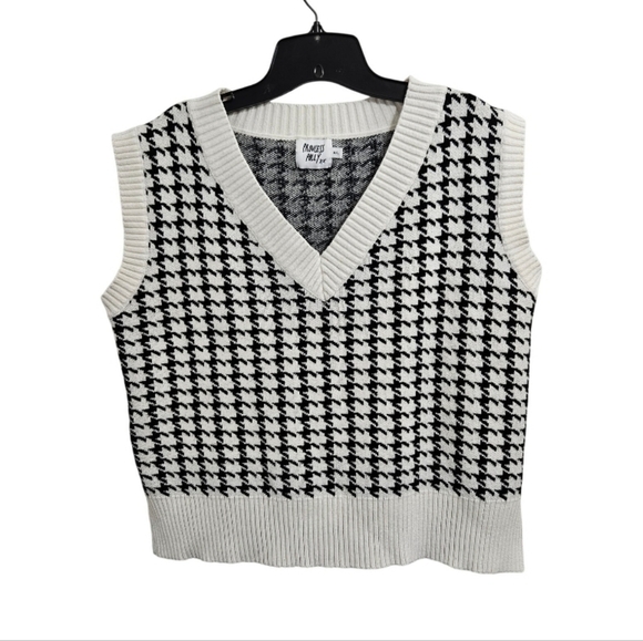 Houndstooth print vintage style sleeveless V neck sweater. Size Medium Large - Picture 1 of 6